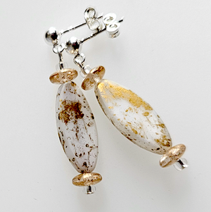 Golden shower, white post earrings Golden shower, white post earrings