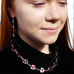 Red spot disc necklace Red spot disc necklace