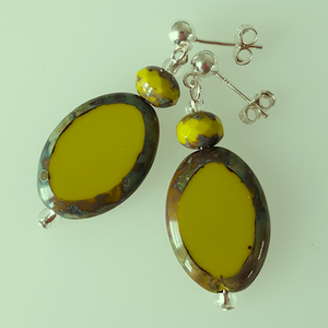 Chartreuse green oval post earrings Chartreuse green oval post earrings