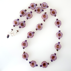 Lavender glass flower necklace (medium) Lavender glass flower necklace (medium)