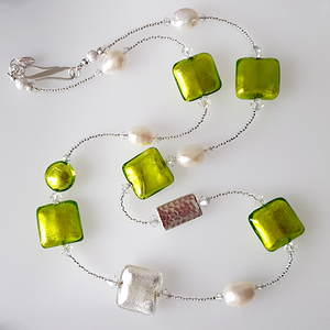 Lime green Murano glass and pearl mix necklace Lime green Murano glass and pearl mix necklace