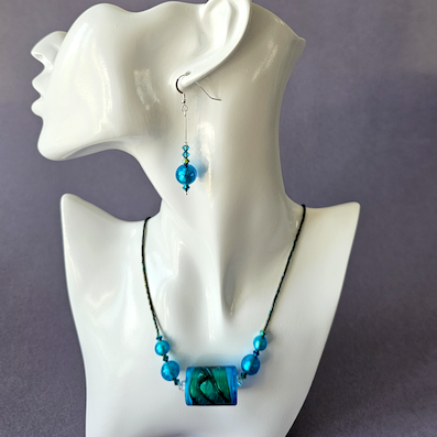 Turquoise/teal Murano drum necklace