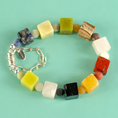 Agate mix, cubes and spheres bracelet.