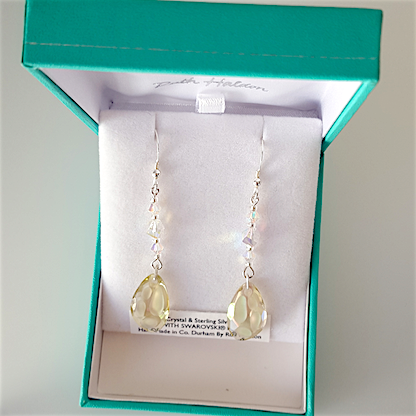 Luminous green lattice crystal hook earrings